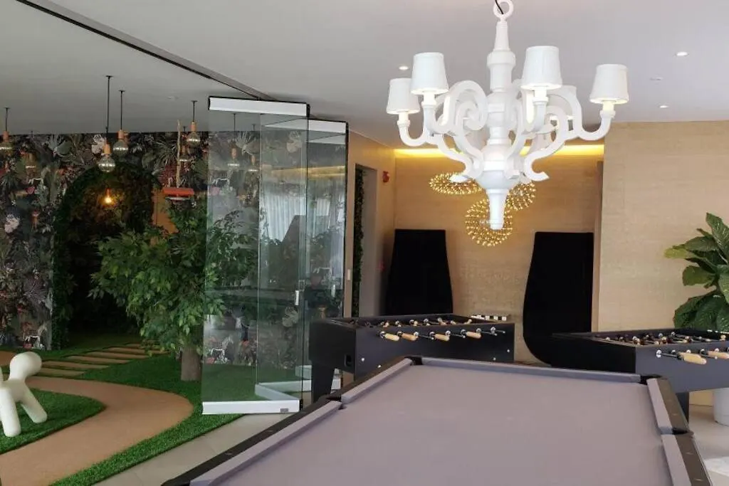 アパート Hermosa Suite De Lujo Gonzalez Suarez Edificio Oh キト